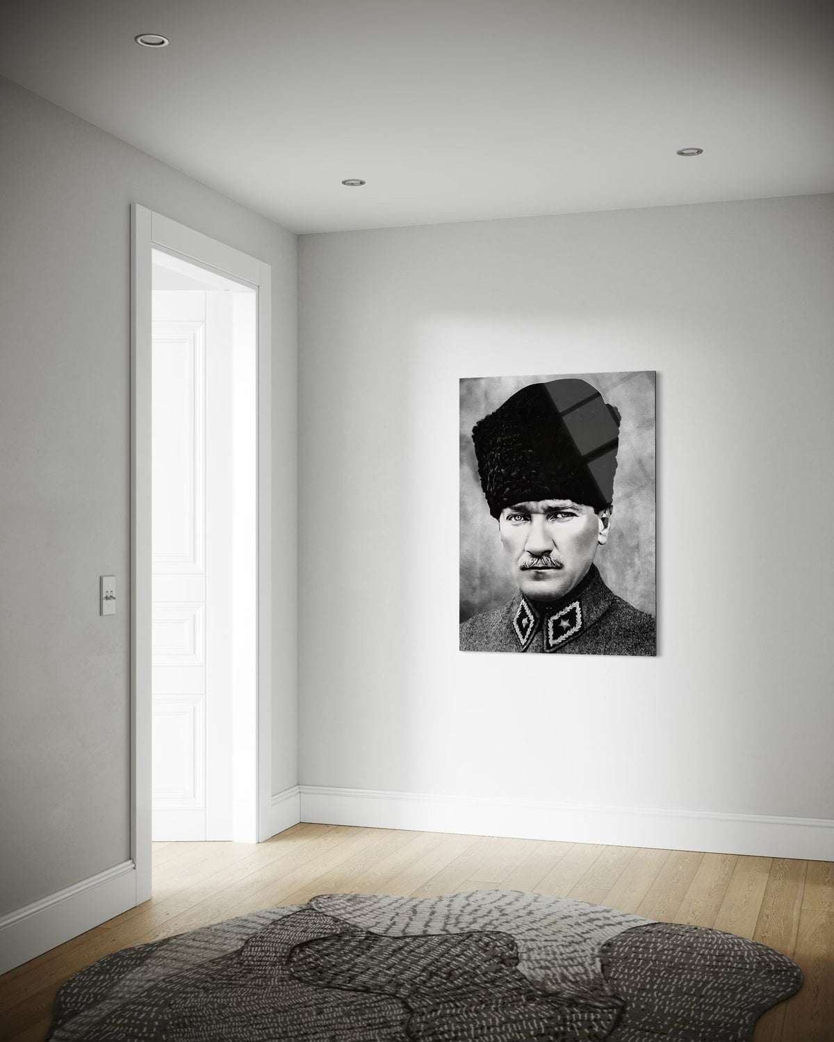 Atatürk Yakın Plan Kalpaklı Siyah Beyaz Cam Tablo – Dokulu Duvar Dekoru