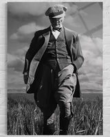 Atatürk Buğday Tarlasında Kasketli Cam Tablo – Kırsal Duvar Dekoru