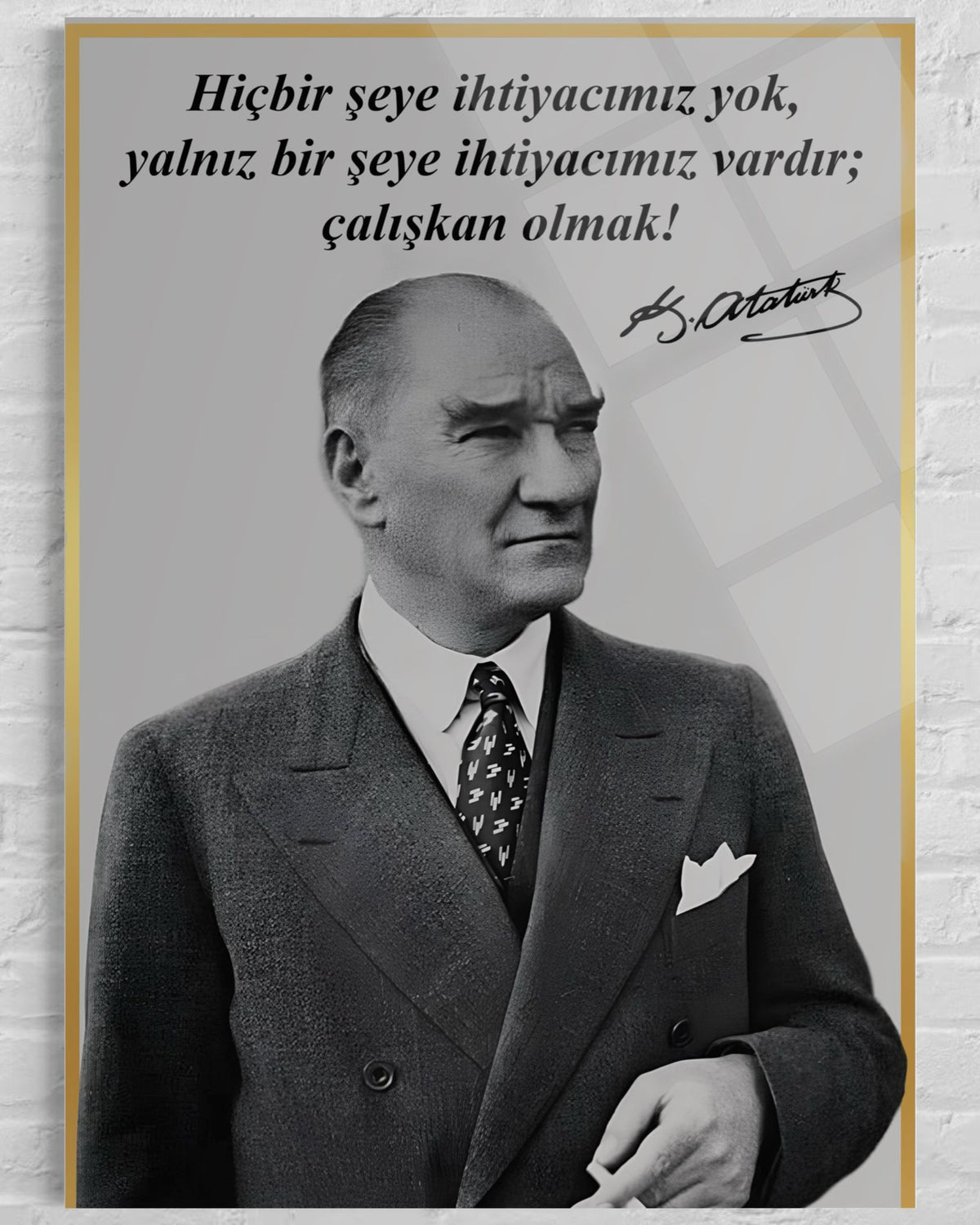 Atatürk "Çalışkan Olmak" Sözlü Cam Tablo – İlham Verici Duvar Dekoru