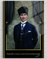 Atatürk "Özgürlük ve Bağımsızlık" Sözlü Cam Tablo – Klasik Portre Duvar Dekoru