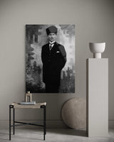 Atatürk Tam Boy Kalpaklı Siyah Beyaz Cam Tablo – Minimalist Duvar Dekoru