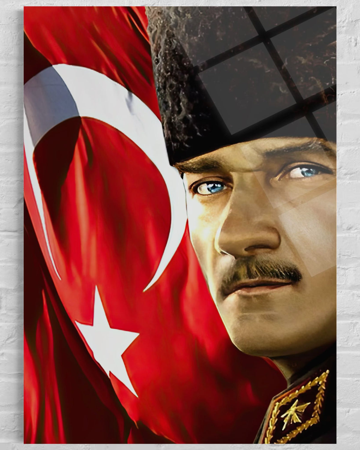 Atatürk Türk Bayraklı Sanatsal Portre Cam Tablo – Vatansever Duvar Dekoru