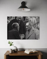 Atatürk Sohbet Anı Belgesel Fotoğraf Cam Tablo – Otantik Duvar Dekoru