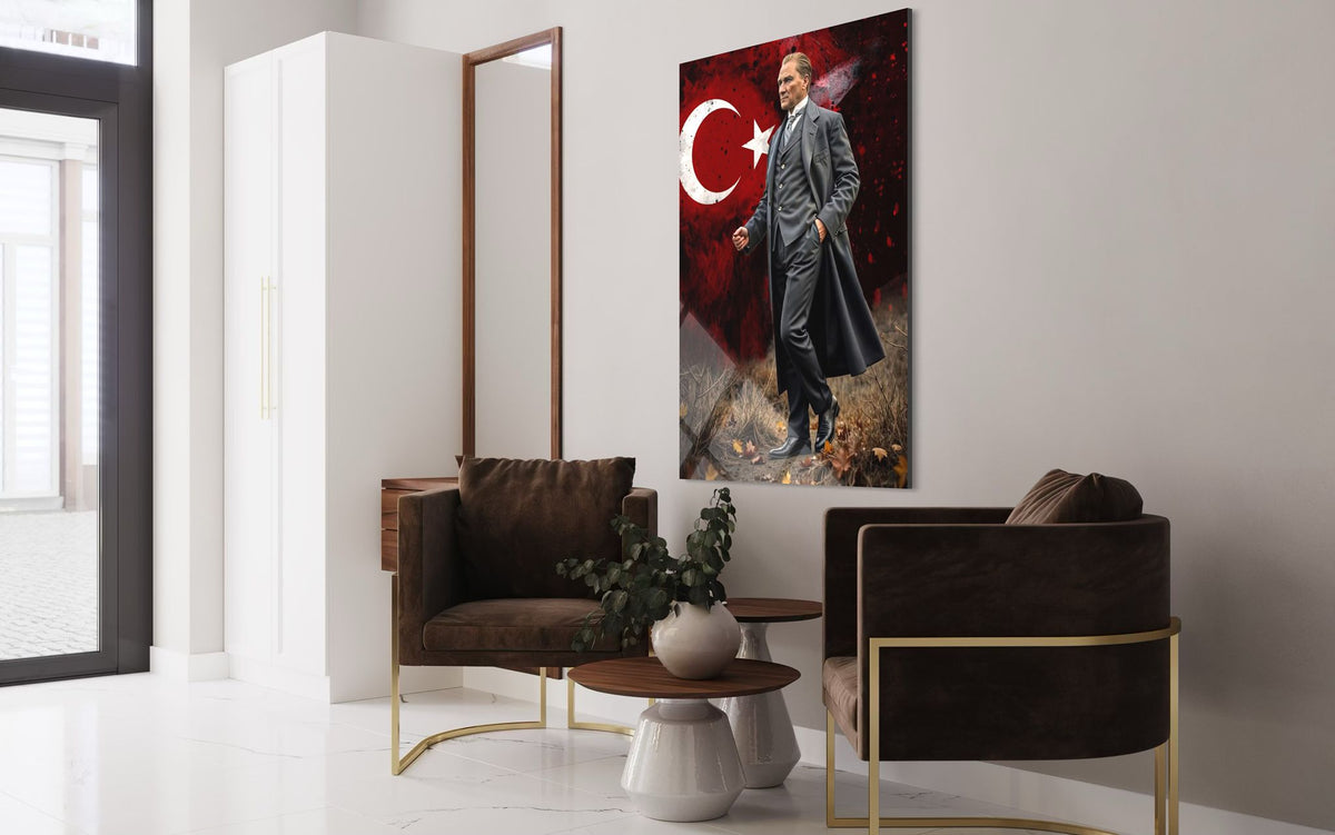 Atatürk Grunge Bayrak Fonlu Yürüyüş Cam Tablo – Dramatik Duvar Dekoru