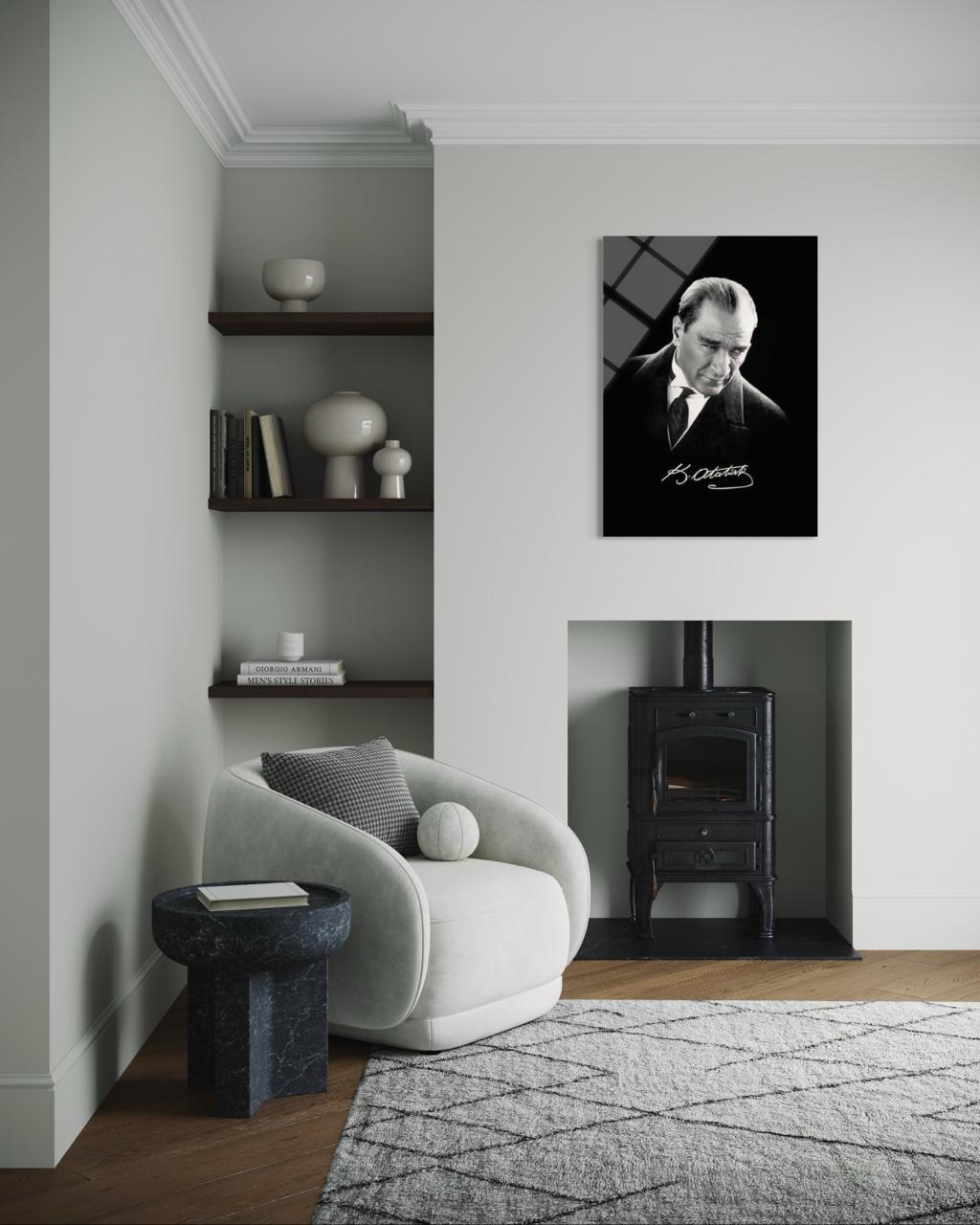 Atatürk Siyah Fon İmzalı Dramatik Portre Cam Tablo – Minimalist Duvar Dekoru