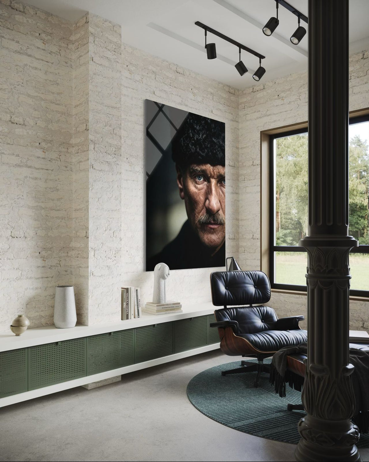Atatürk Türk Bayrağı Fonlu Askeri Üniformalı Tam Boy Cam Tablo – Görkemli Duvar Dekoru