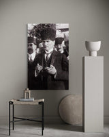 Atatürk Devlet Adamlarıyla Otantik Tarihi Fotoğraf Cam Tablo – Belgesel Duvar Dekoru