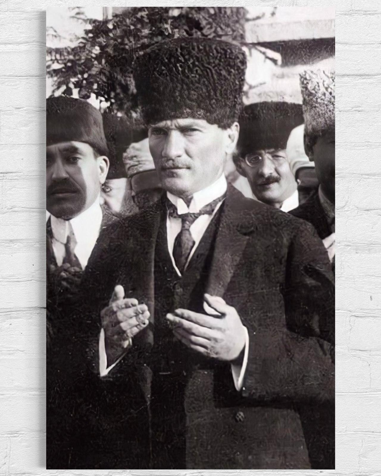 Atatürk Cam Tablo 178